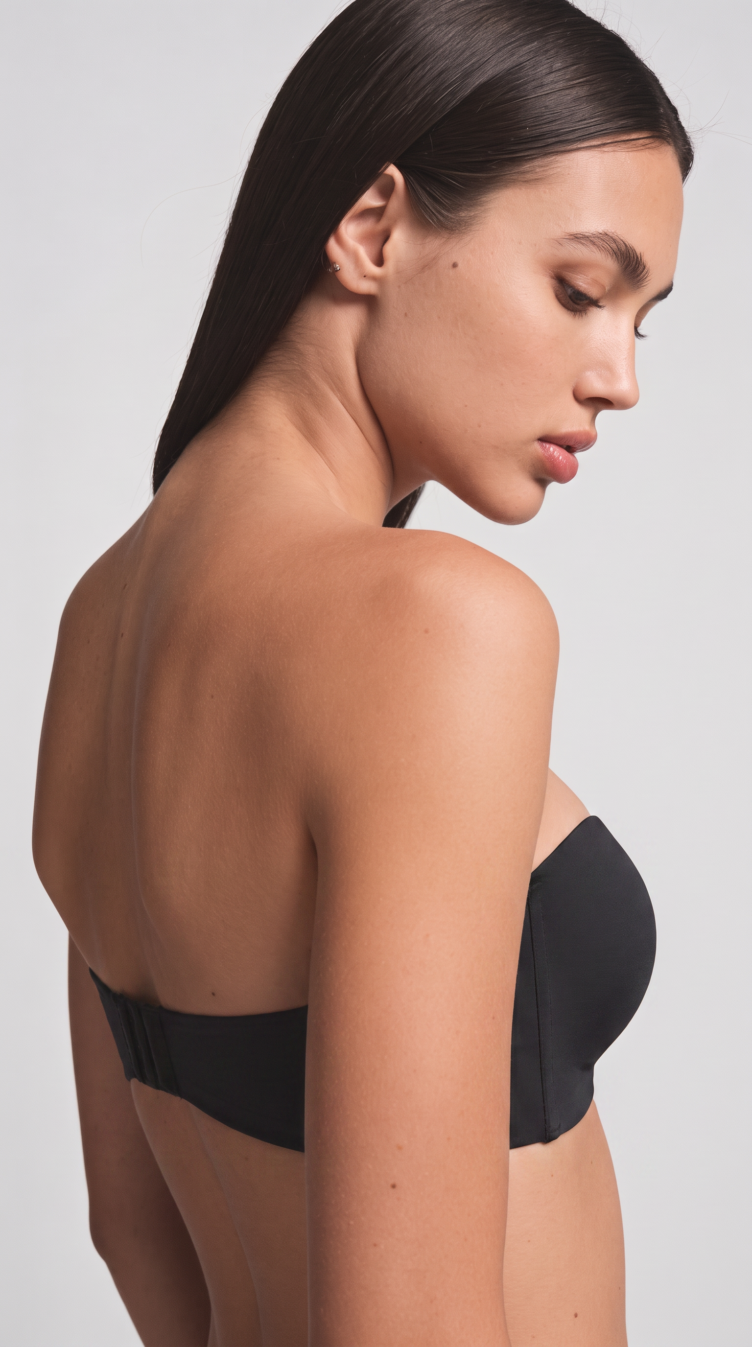 Cherry — The Strapless Invisible Push-Up Bra