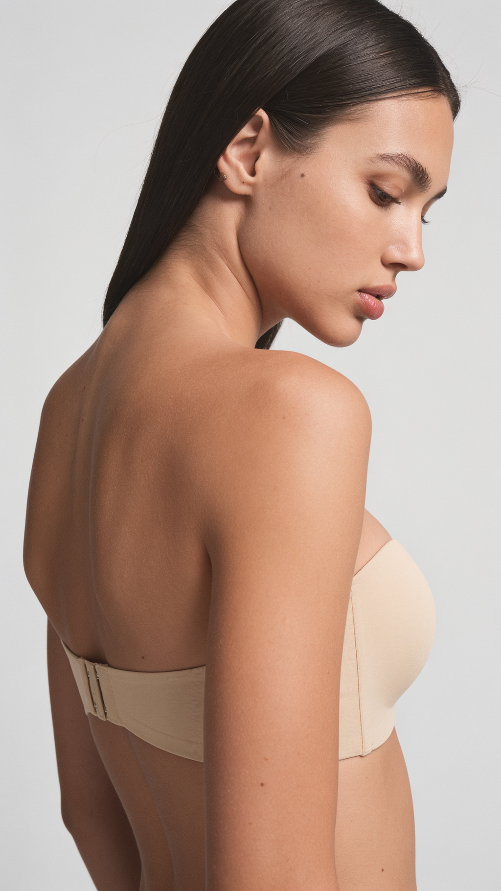 Cherry — The Strapless Invisible Push-Up Bra